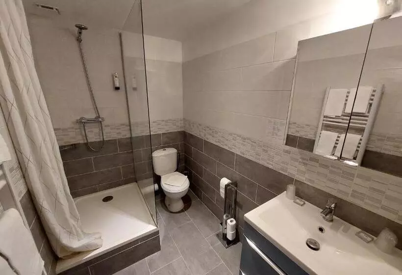 Отель Logis Hôtel   Les Pasteliers