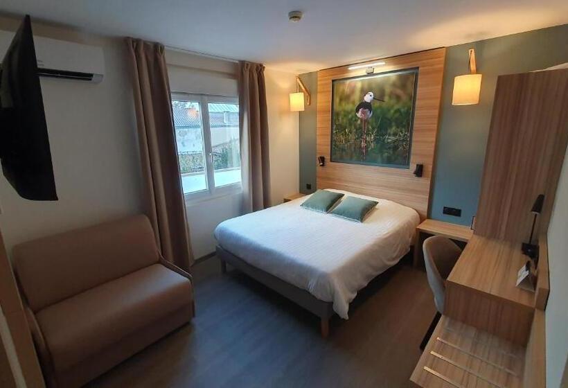 ホテル Logis Hôtel   Les Pasteliers