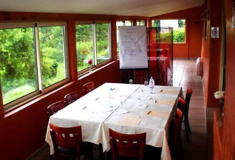 호텔 Logis Des Cretes De Pignols