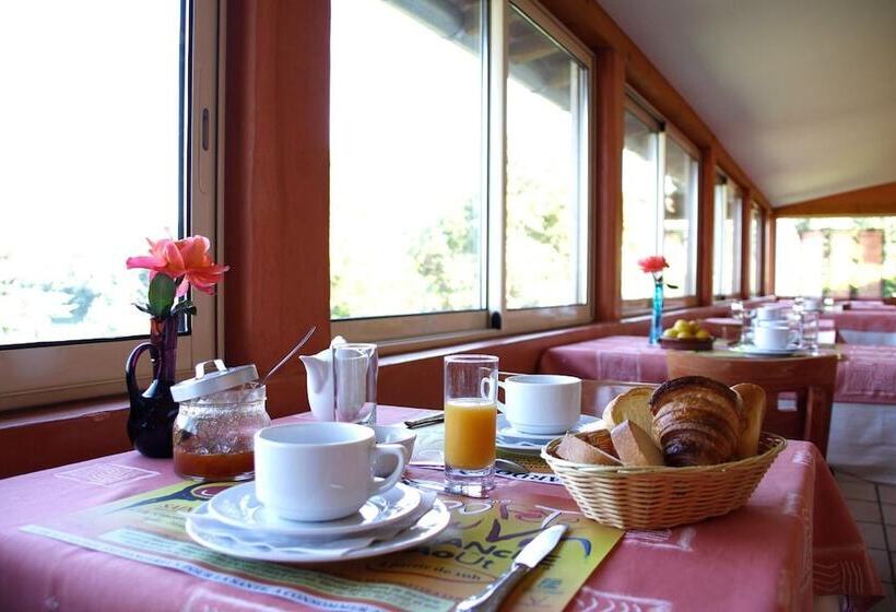 호텔 Logis Des Cretes De Pignols