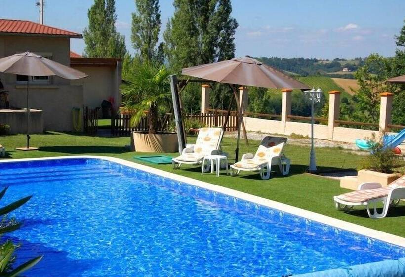 호텔 Logis Des Cretes De Pignols