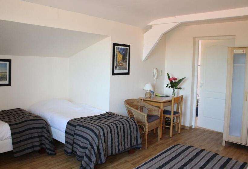 호텔 Logis Des Cretes De Pignols