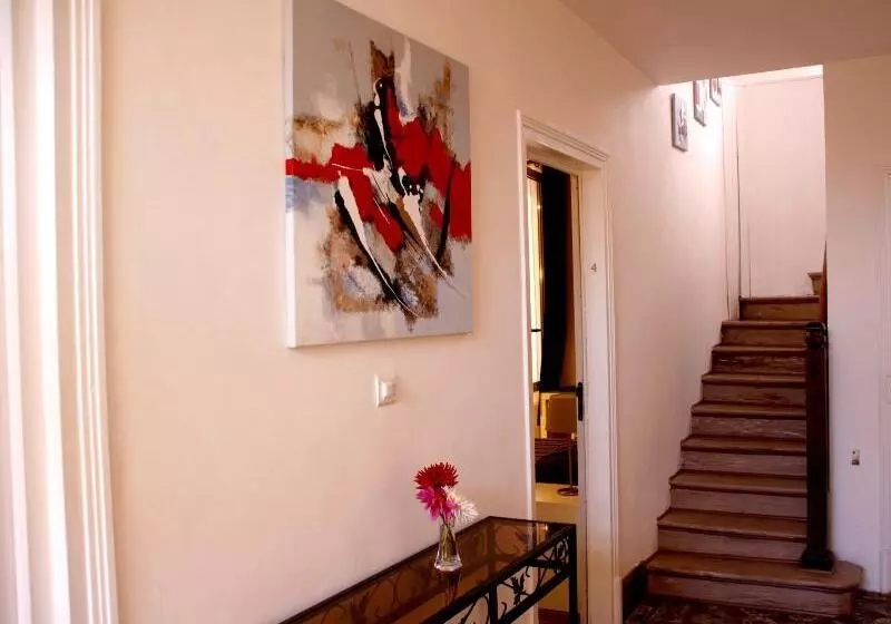 Отель Logis Des Cretes De Pignols