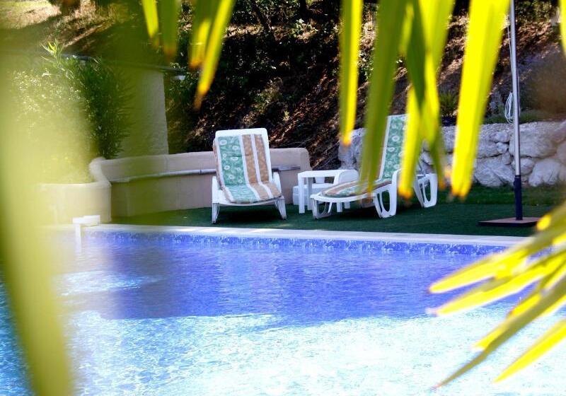 호텔 Logis Des Cretes De Pignols