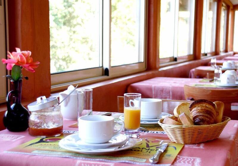 호텔 Logis Des Cretes De Pignols