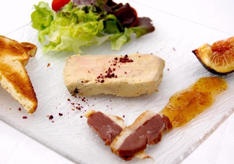 호텔 Logis Des Cretes De Pignols