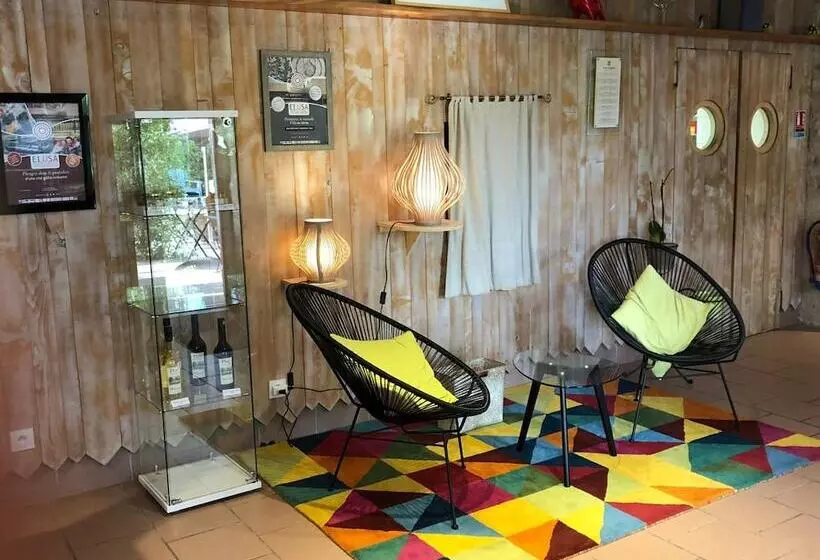 酒店 Logis L'auberge De Larressingle