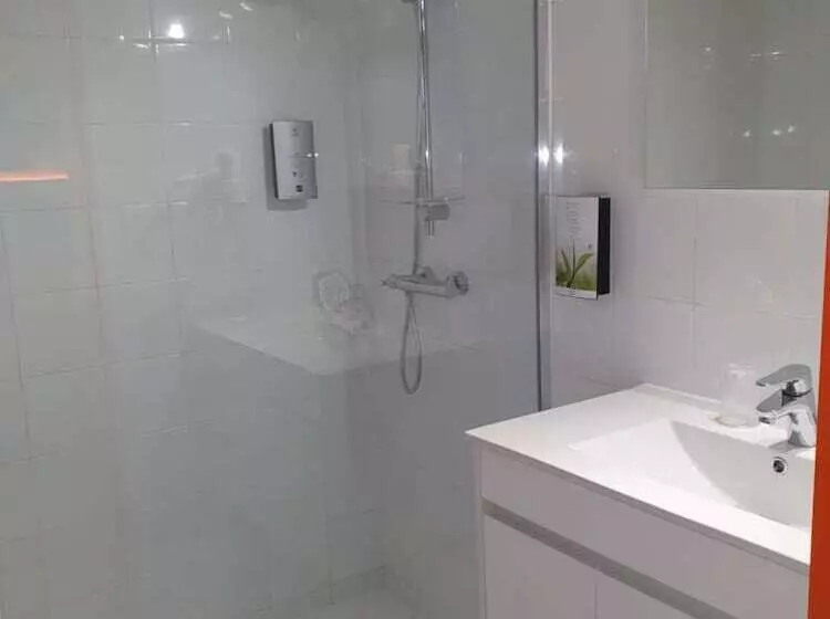 酒店 Logis L'auberge De Larressingle