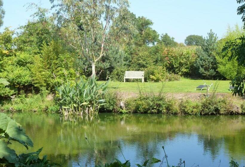 ホテル Manoir De Savigny