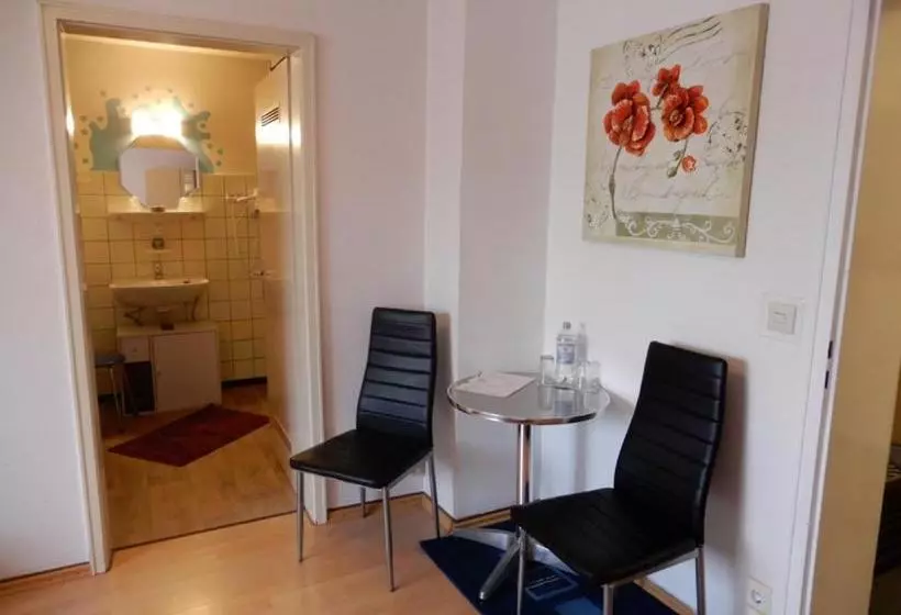 酒店 Pension Schöne Aussicht