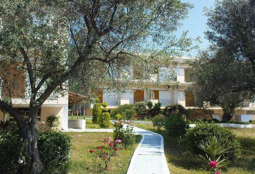 فندق Petit Village