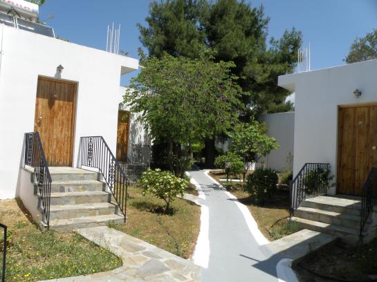 فندق Petit Village