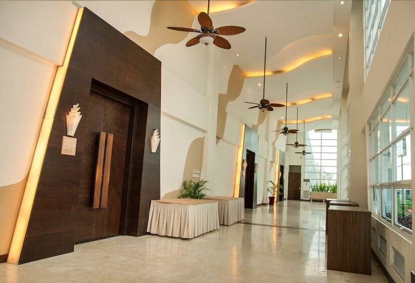 בית מלון כפרי Santika Bangka