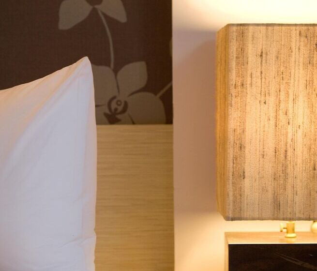 בית מלון כפרי Santika Bangka