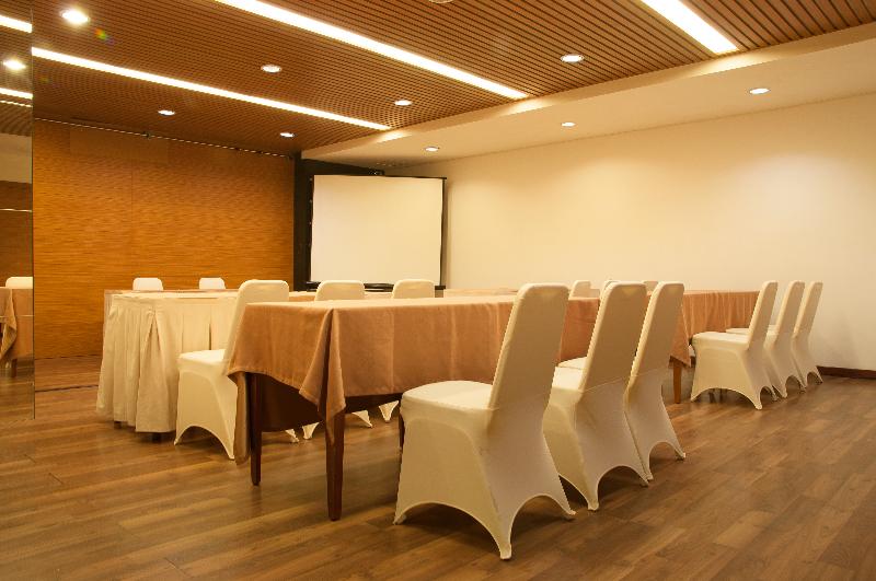 בית מלון כפרי Santika Bangka