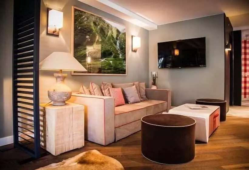 Tandreas Hotel & Restaurant