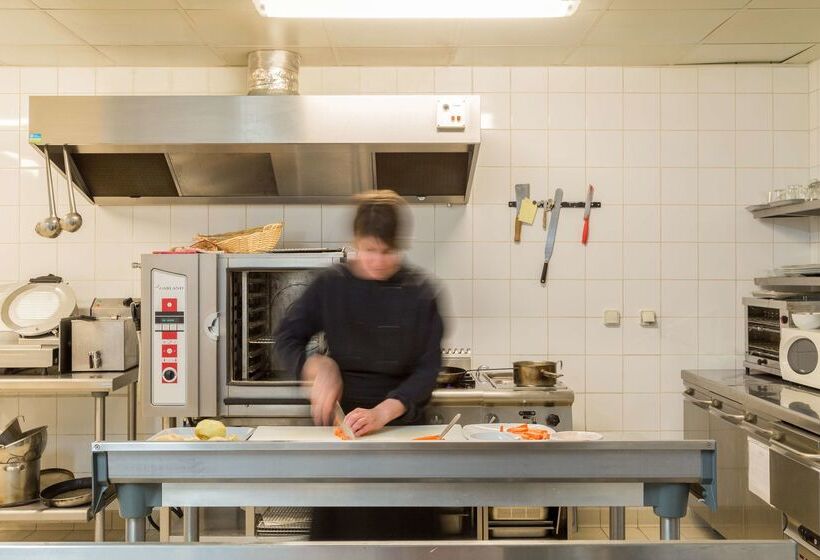 ホテル The Originals Boutique Hôtel Spa Beuzeville Honfleur Sud