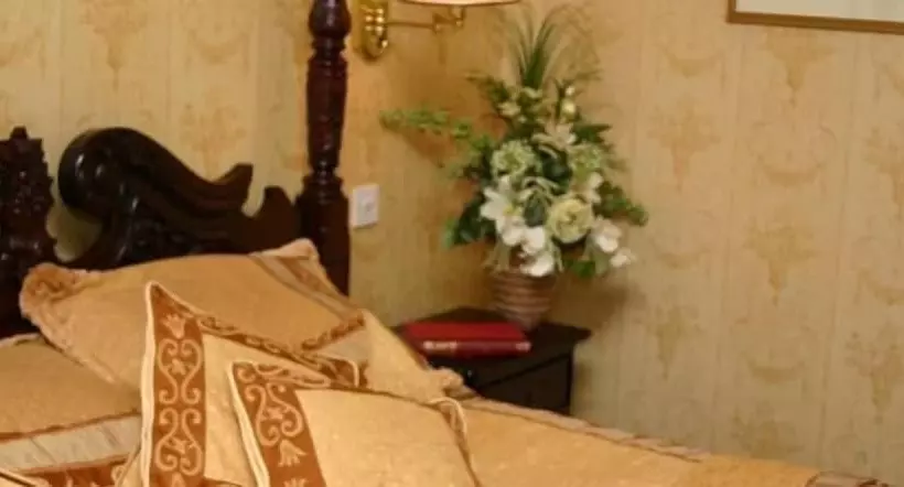 Отель Tullylagan Country House