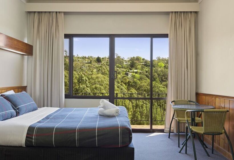 בית מלון כפרי Village Family Motor Inn