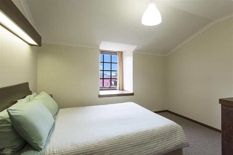 בית מלון כפרי Village Family Motor Inn