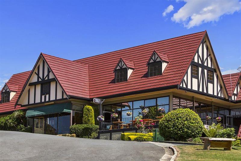 בית מלון כפרי Village Family Motor Inn