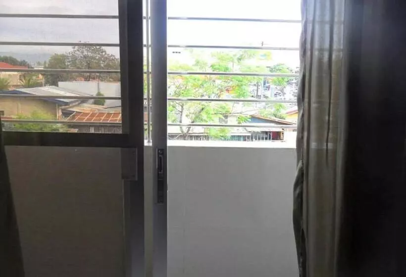 ユースホステル Bnt Inn