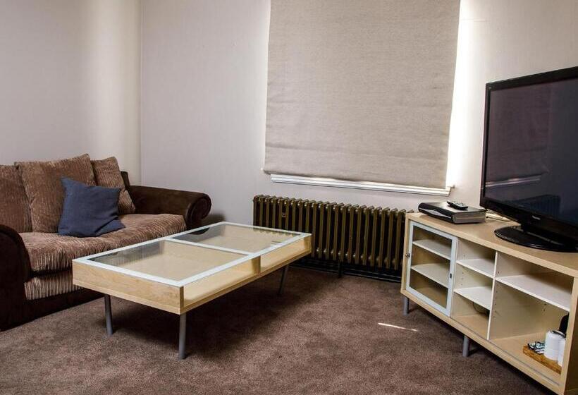 ユースホステル The Old Crown