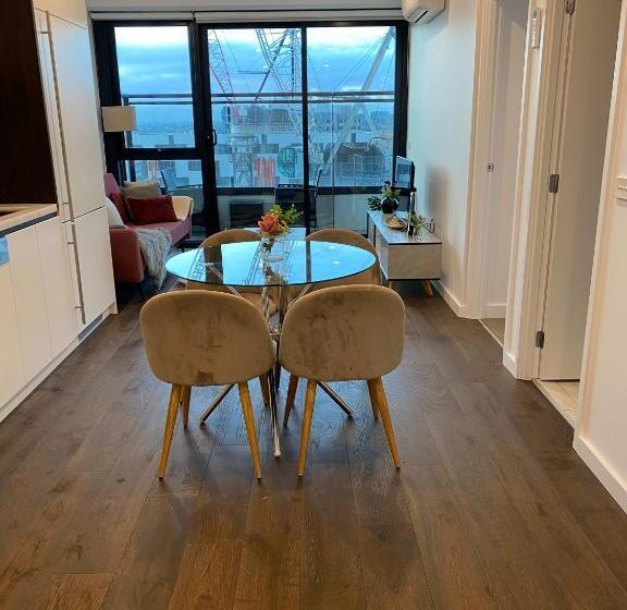Apartment With Nice View In Boxhill 8a