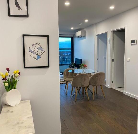 Apartment With Nice View In Boxhill 8a