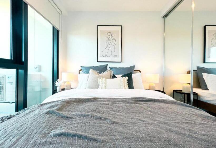 Apartment With Nice View In Boxhill 8a