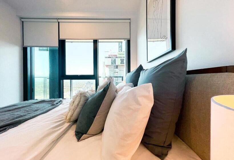 Apartment With Nice View In Boxhill 8a