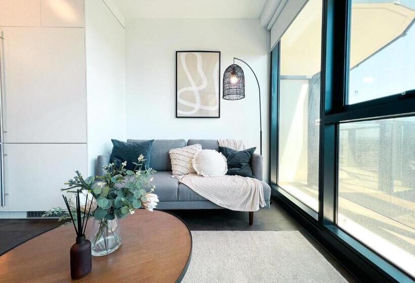 Apartment With Nice View In Boxhill 8a