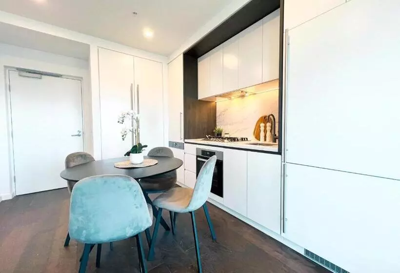 Apartment With Nice View In Boxhill 8a