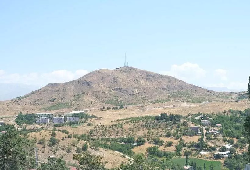 Hotelli Arapgir Nazar