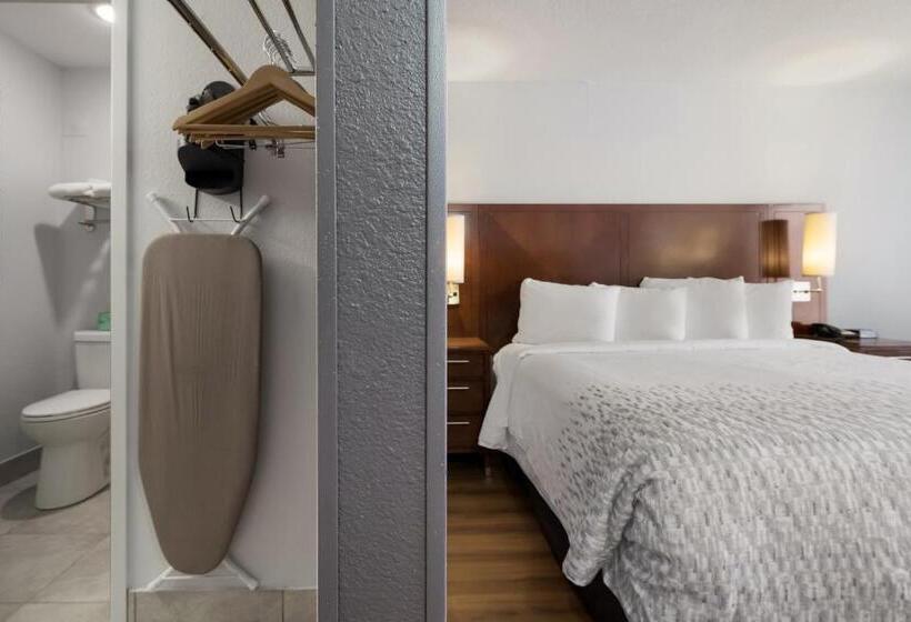 فندق Econo Lodge