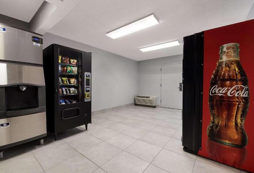 فندق Econo Lodge