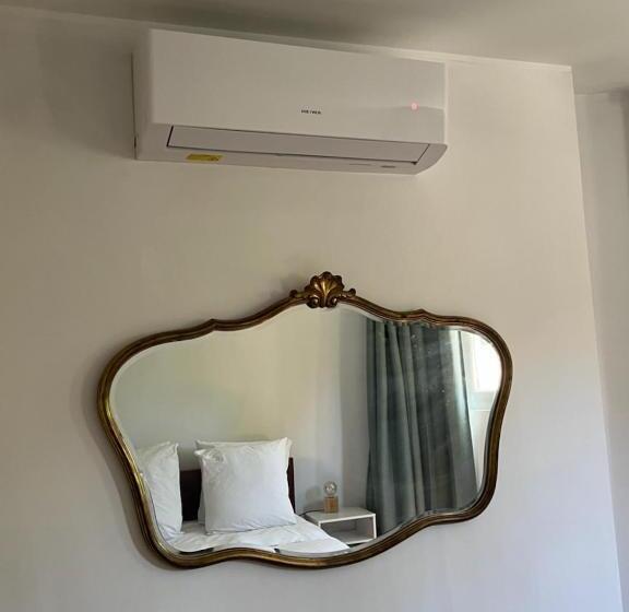 La Tour Pigeonnier Provençal Mas Des Sous Bois