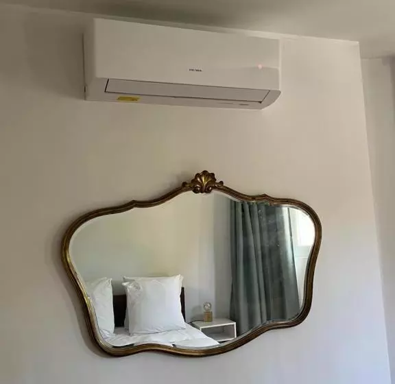 La Tour  Pigeonnier Provençal   Mas Des Sous Bois