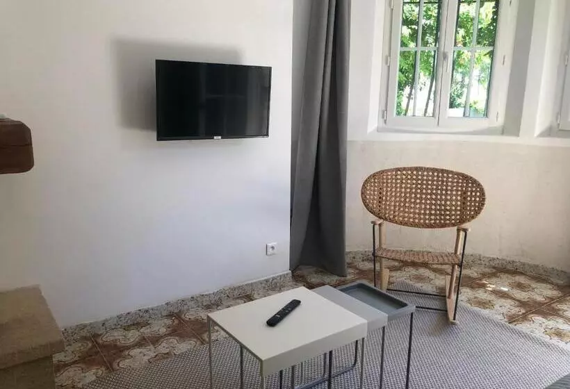 La Tour  Pigeonnier Provençal   Mas Des Sous Bois