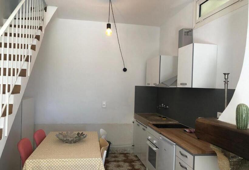 La Tour Pigeonnier Provençal Mas Des Sous Bois