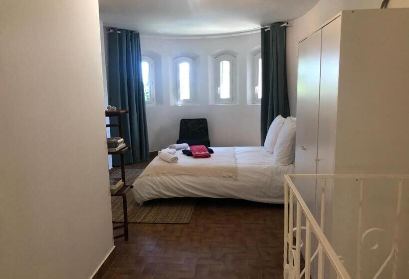 La Tour Pigeonnier Provençal Mas Des Sous Bois