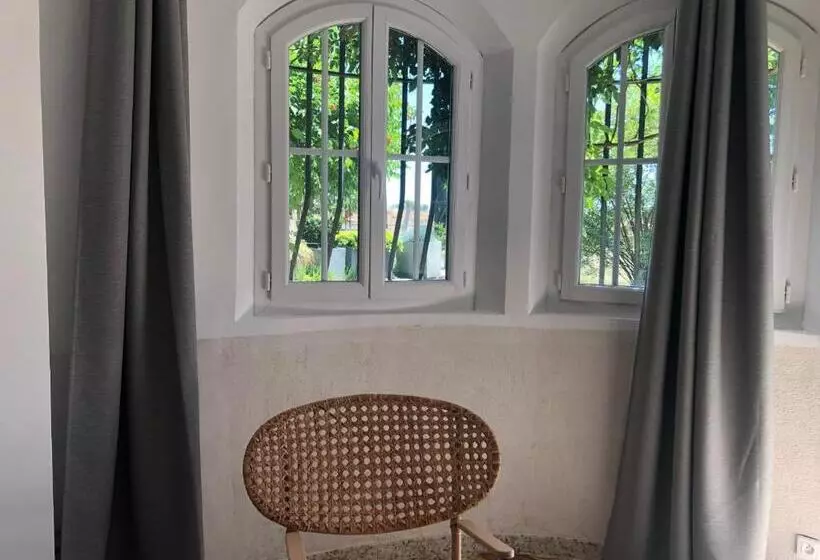 La Tour  Pigeonnier Provençal   Mas Des Sous Bois