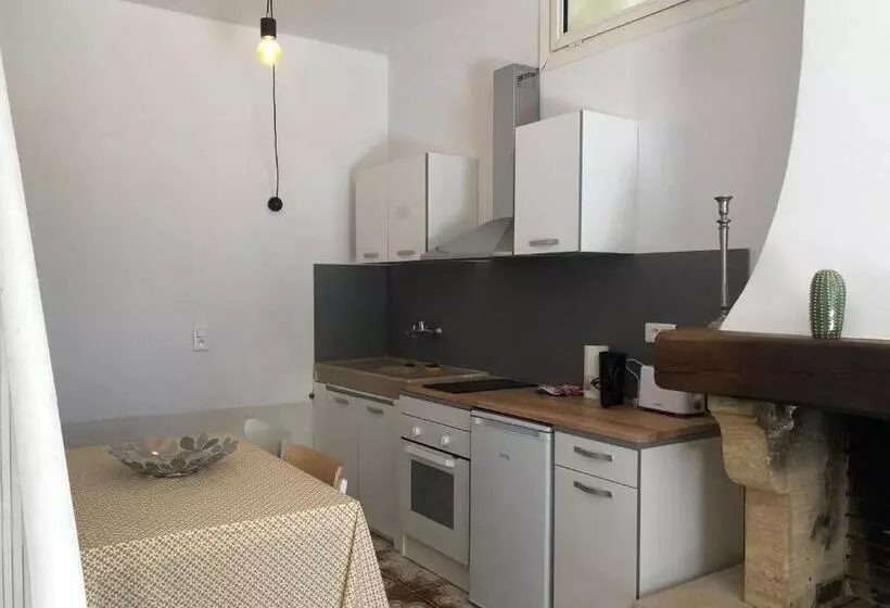 La Tour  Pigeonnier Provençal   Mas Des Sous Bois