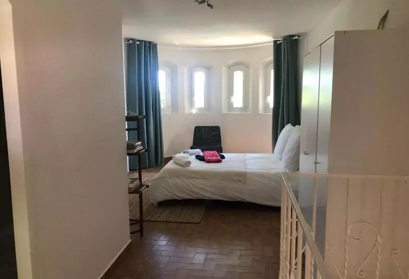 La Tour  Pigeonnier Provençal   Mas Des Sous Bois