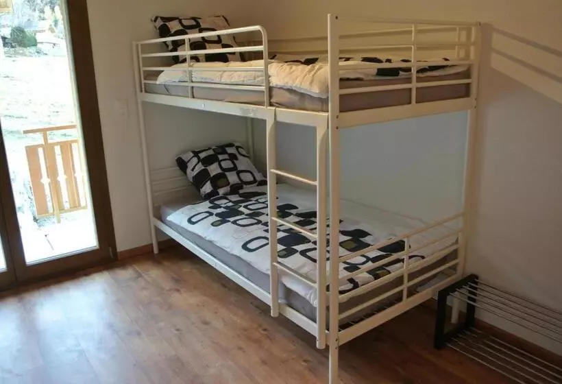 La Tzoum Hostel