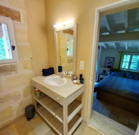 Maison Charmante Avec Jacuzzi A Saint Ciers De Canesse