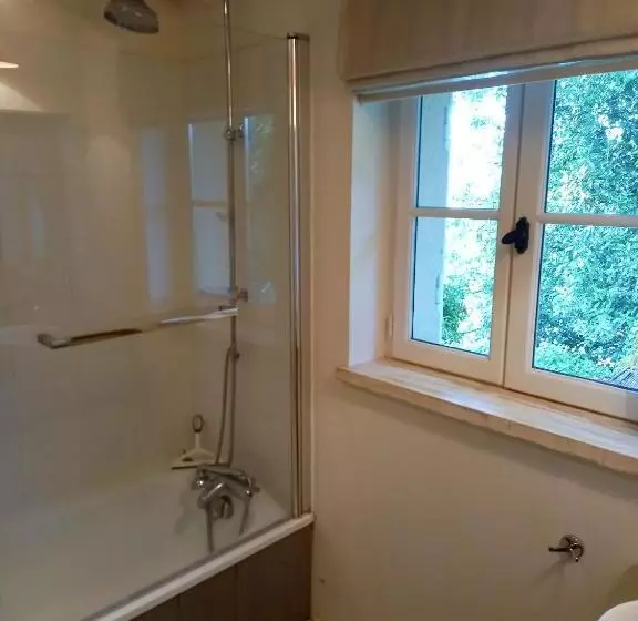 Maison Charmante Avec Jacuzzi A Saint Ciers De Canesse