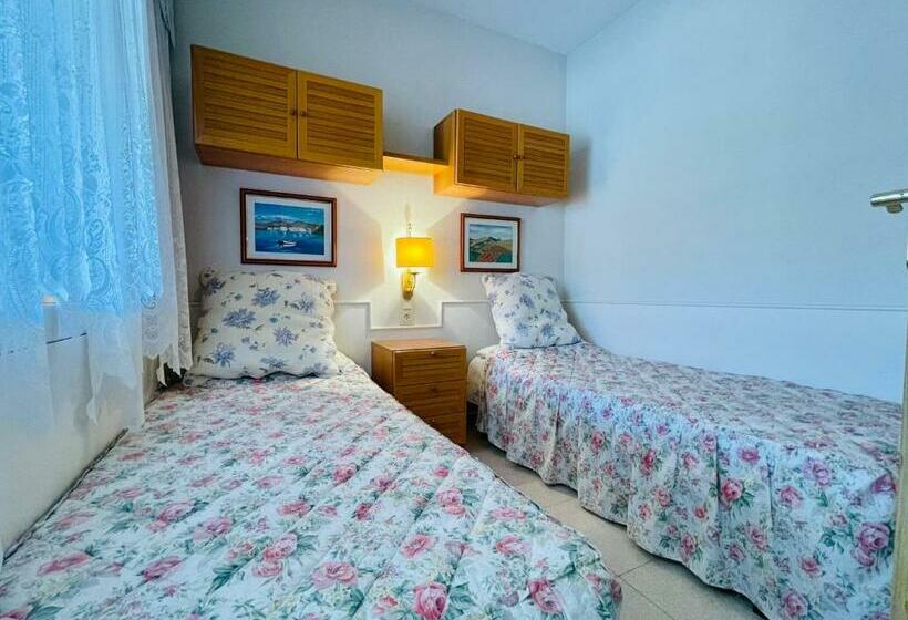 Apartamento Vistas Al Mar, Con Acceso Directo A La Playa, Piscina Y Parking Gratis!!!