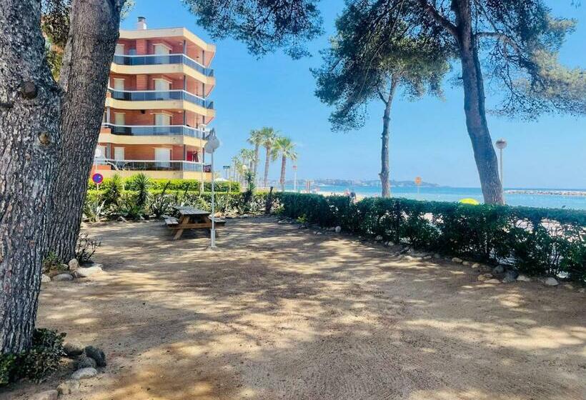 Apartamento Vistas Al Mar, Con Acceso Directo A La Playa, Piscina Y Parking Gratis!!!