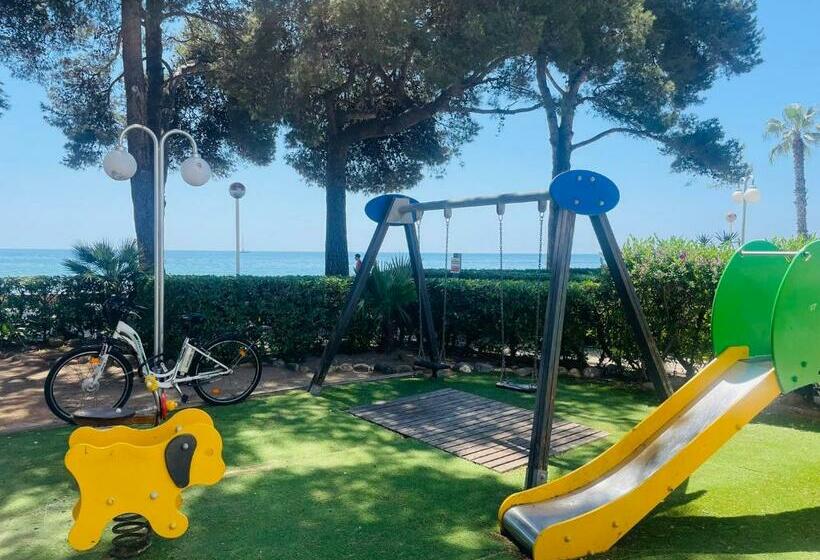 Apartamento Vistas Al Mar, Con Acceso Directo A La Playa, Piscina Y Parking Gratis!!!